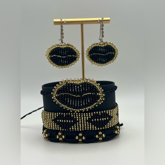 Black & Gold Glam Beaded Lips Bracelet set with Matching Earrings - Picture 1 of 9